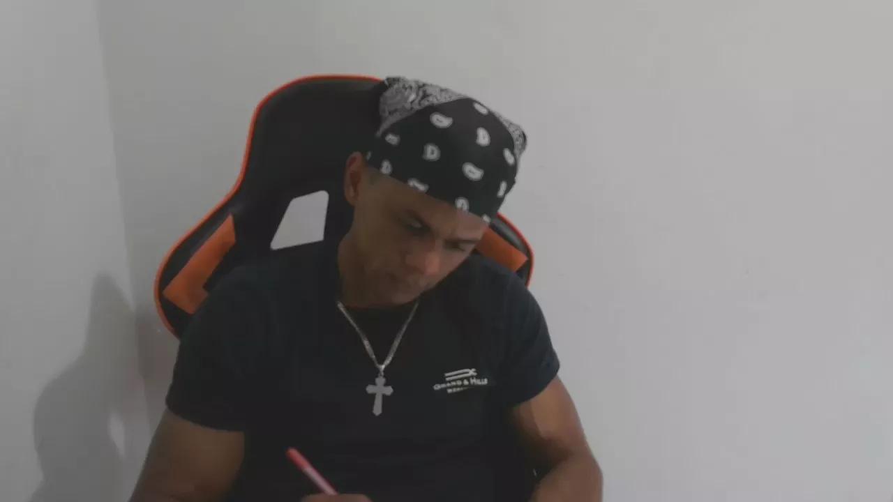 blackkiss_sweet on Cam4 