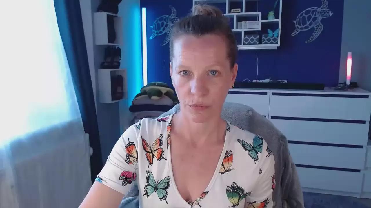 BlueEye_Girl on Cam4 