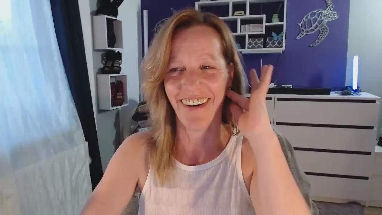 BlueEye_Girl on Cam4 
