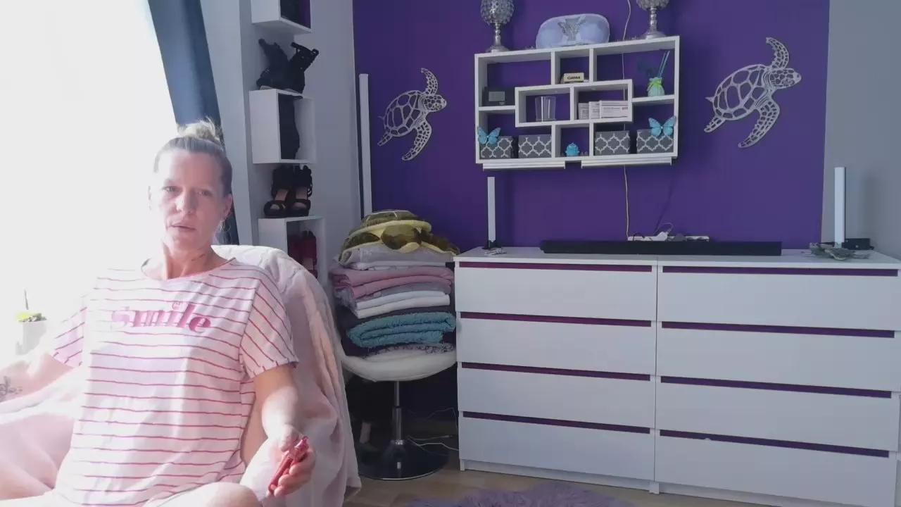BlueEye_Girl on Cam4 