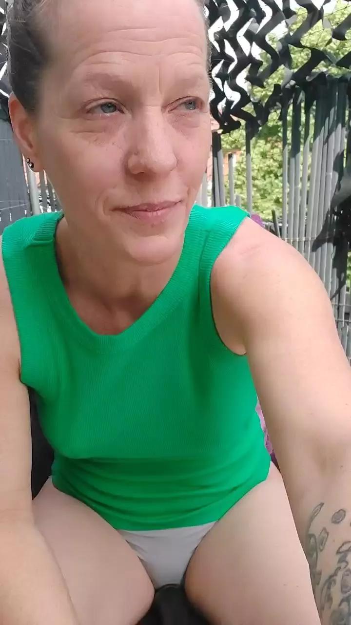 BlueEye_Girl on Cam4 