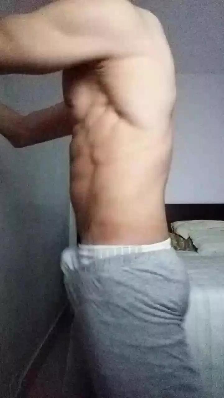 boygyn6 on Cam4 