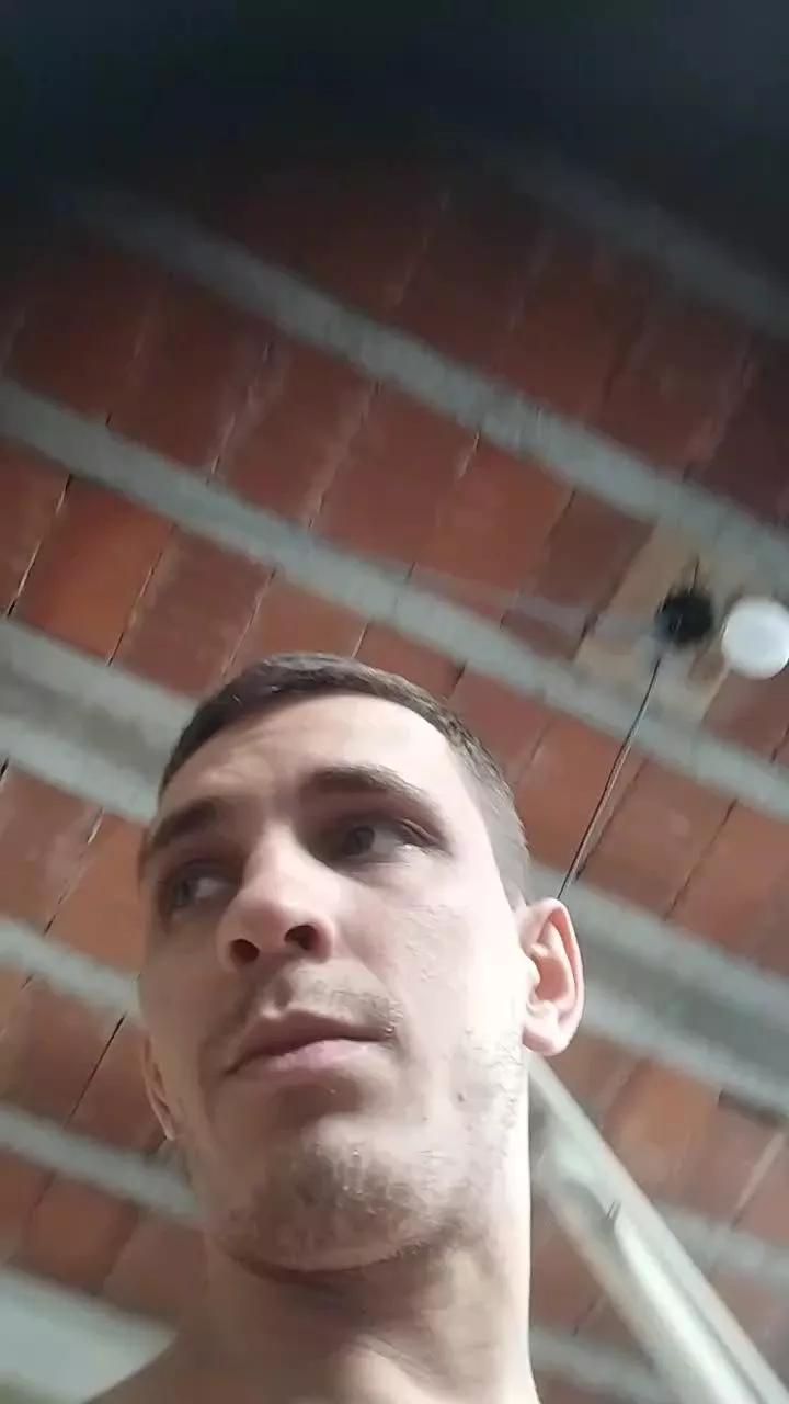bruno3933 on Cam4 