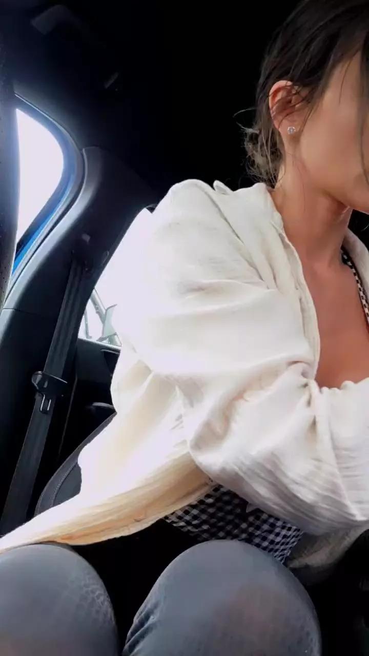 bunny_vic on Cam4 