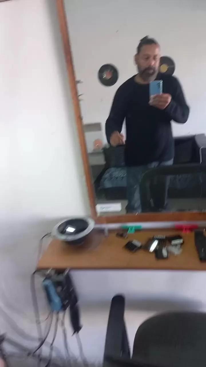Burroloco69 on Cam4 