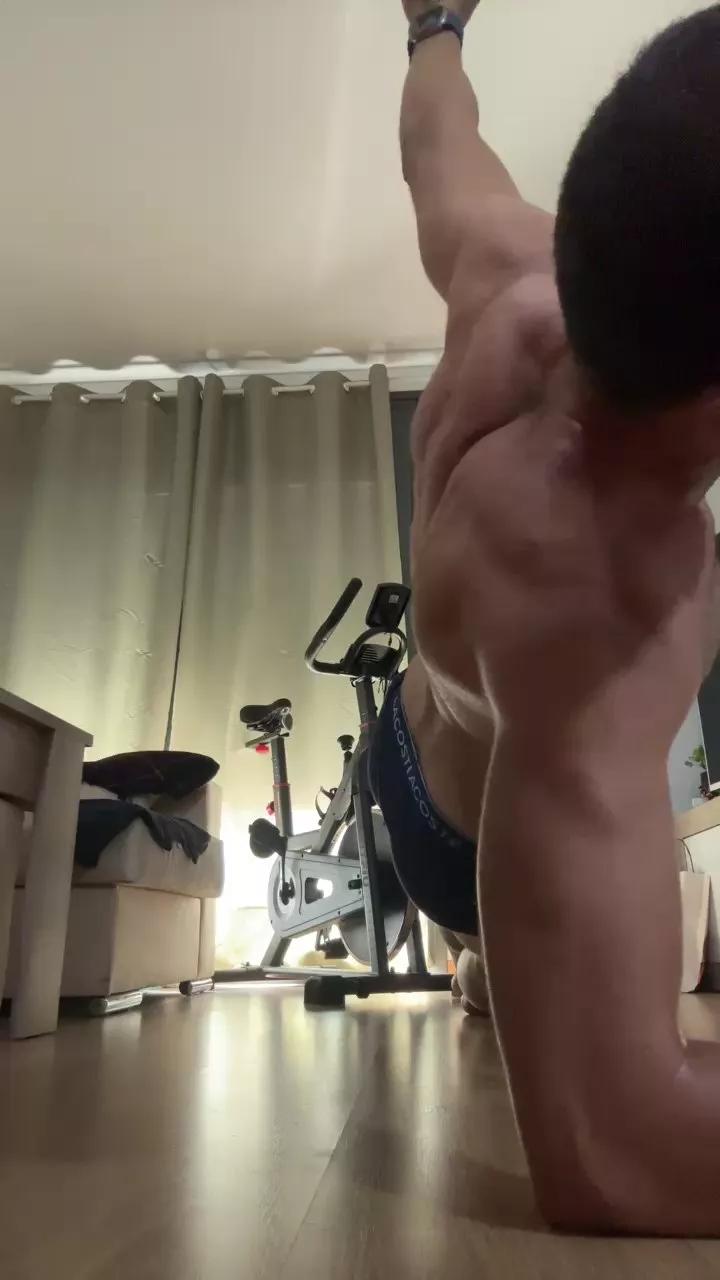 Caballero77777 on Cam4 