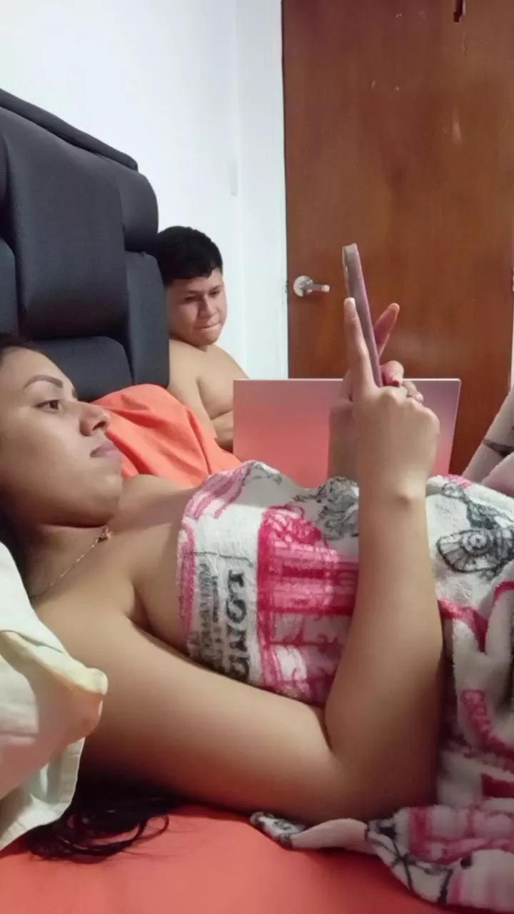 Camila_and_matt on Cam4 