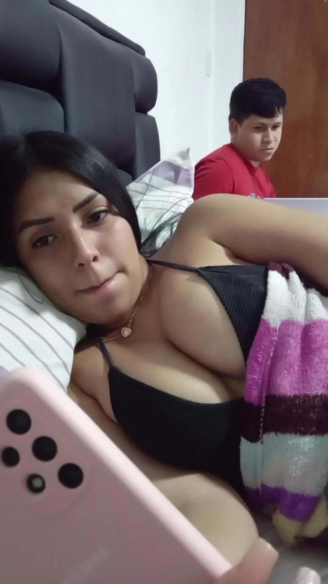 Camila_and_matt on Cam4 