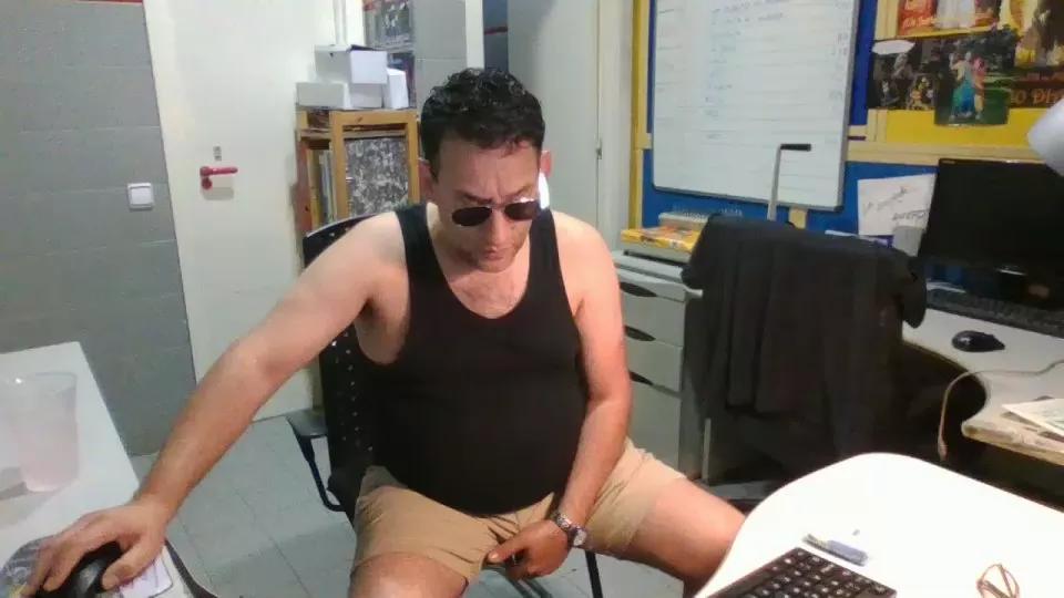 Camionmadrid on Cam4 