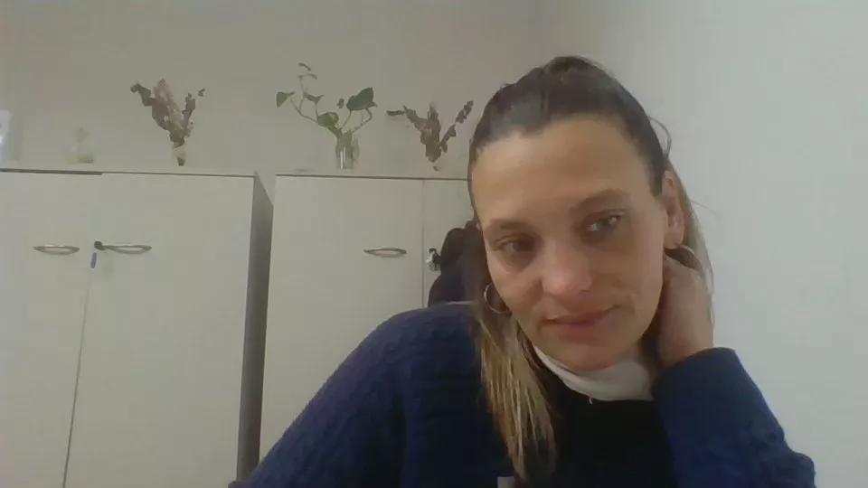 Carolache on Cam4 