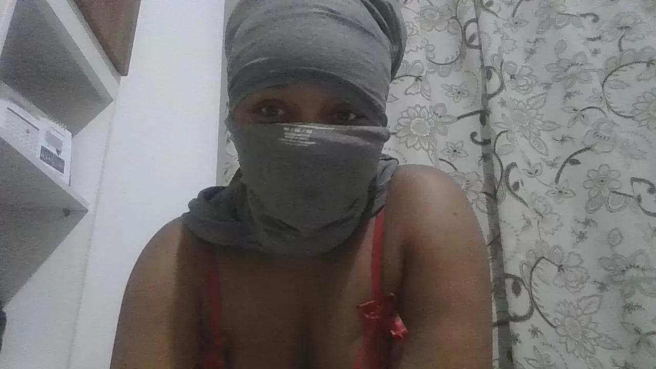 casalsurfistin on Cam4 