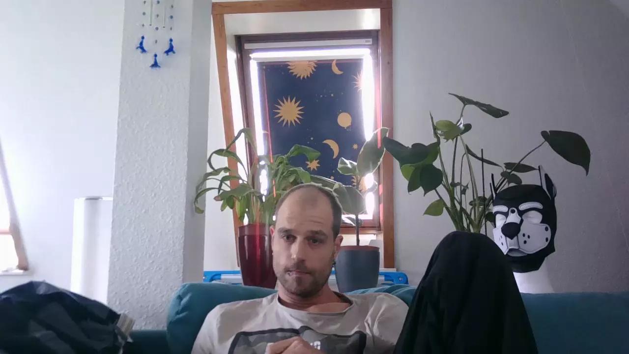 Casper_1988 on Cam4 