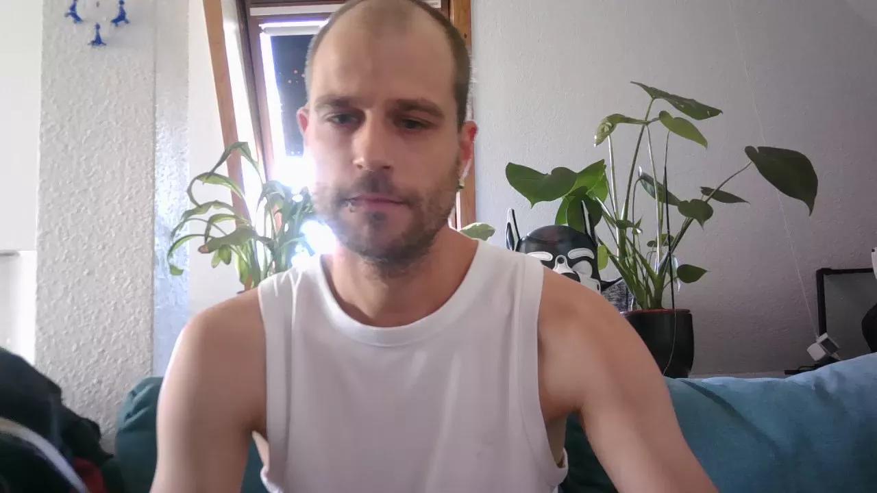 Casper_1988 on Cam4 