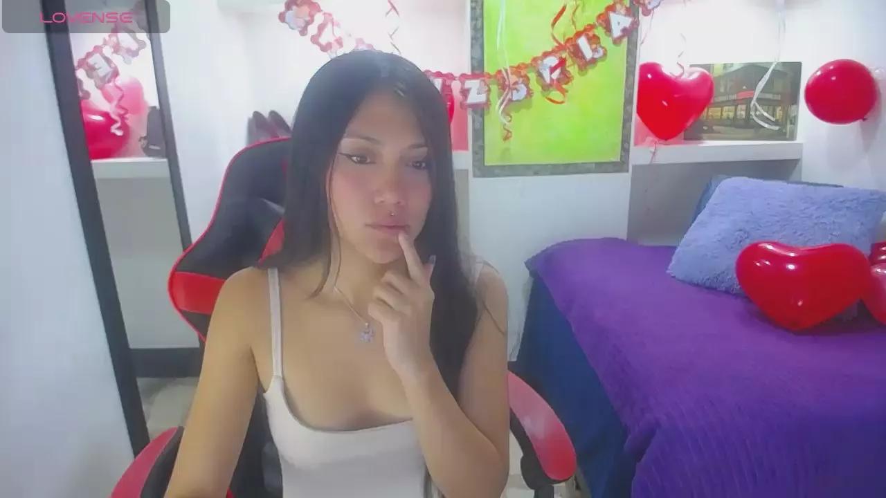 catalehia_milk on Cam4 