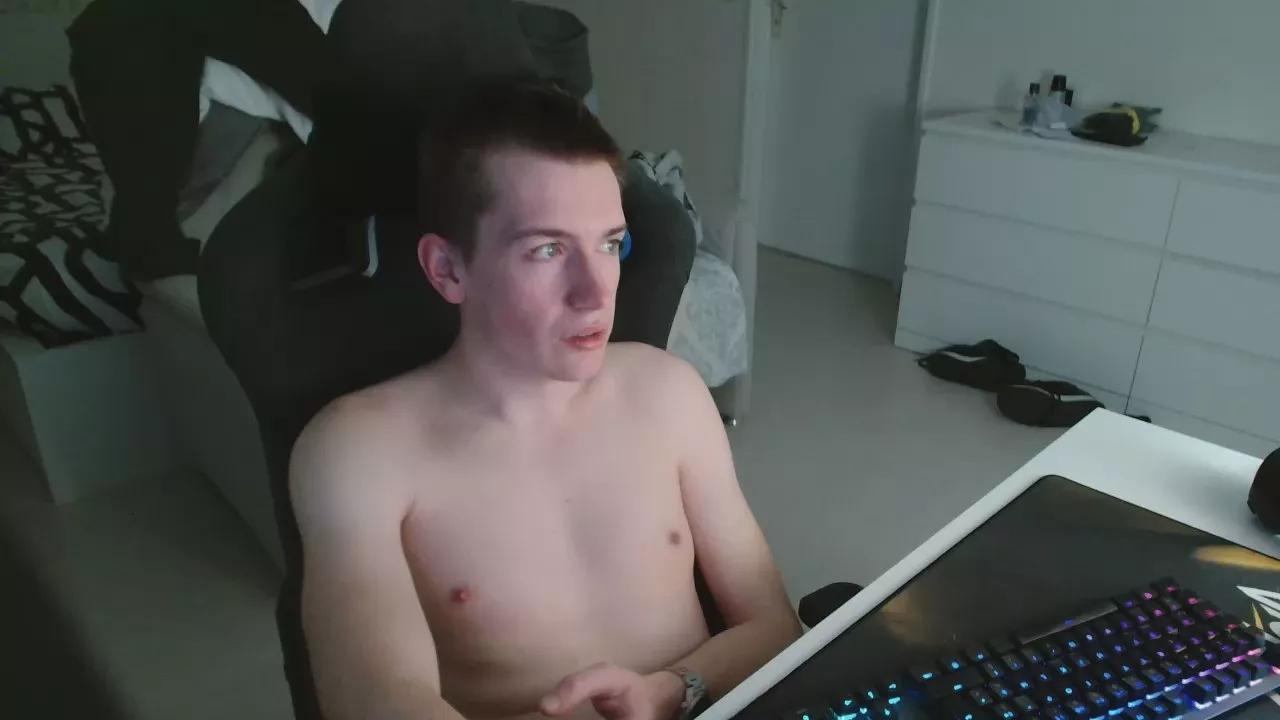 Cedric_bwc on Cam4 