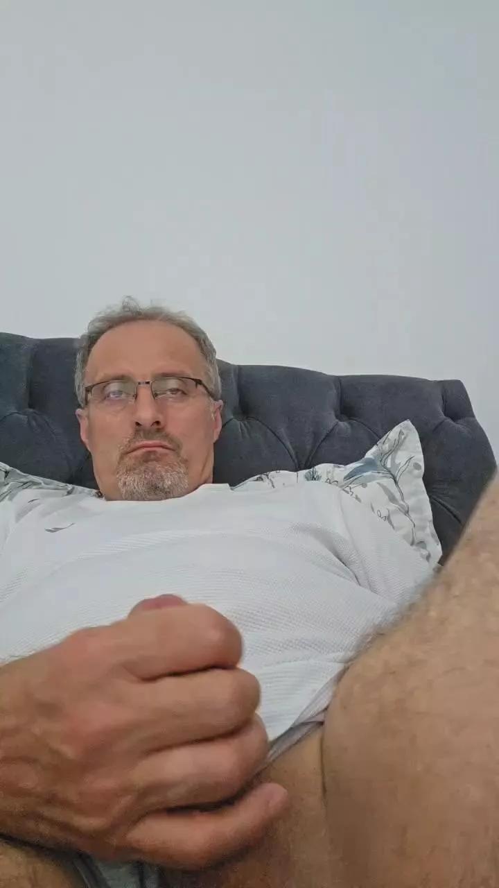 cem662 on Cam4 