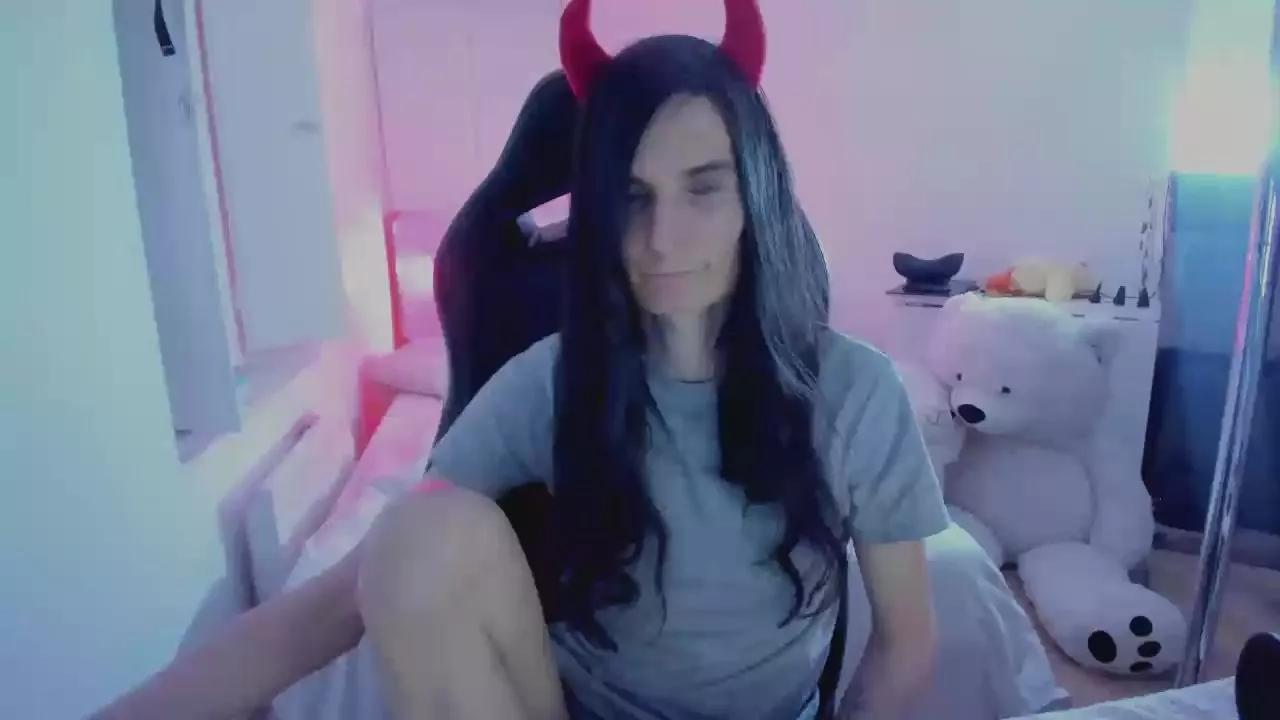 CeriseLapine on Cam4 