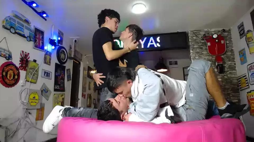 CERUJOIS on Cam4 