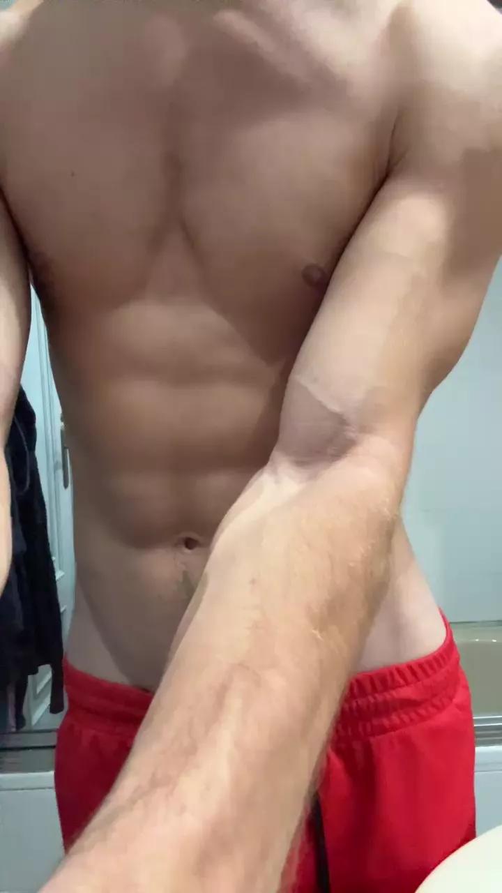 Chavalgym23 on Cam4 