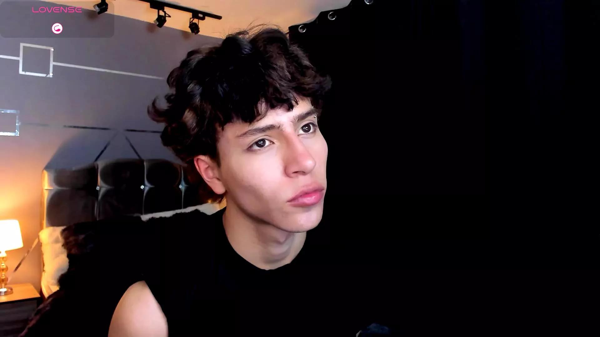 christopher_771 on Cam4 