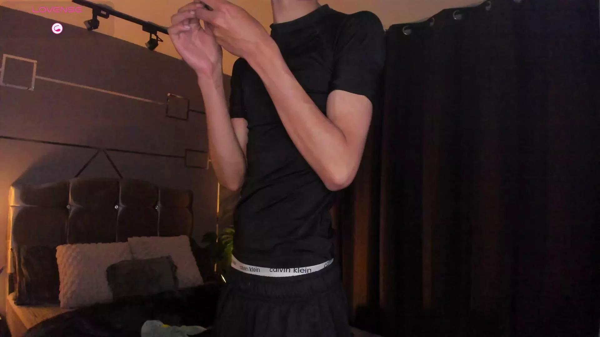 christopher_771 on Cam4 