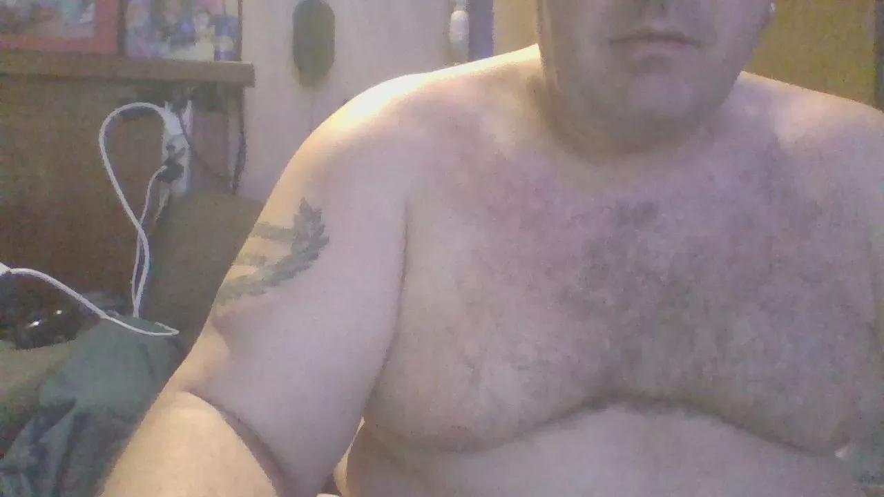 chubbyissy38 on Cam4 