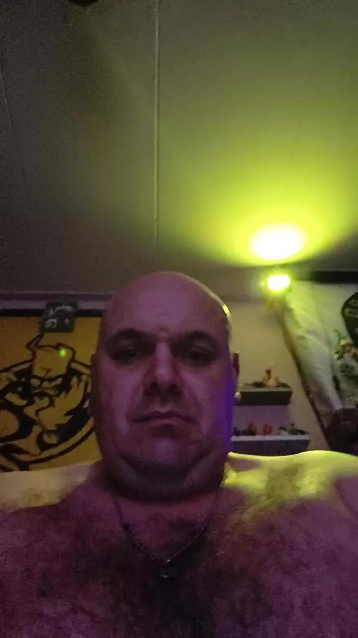 chubbyissy38 on Cam4 