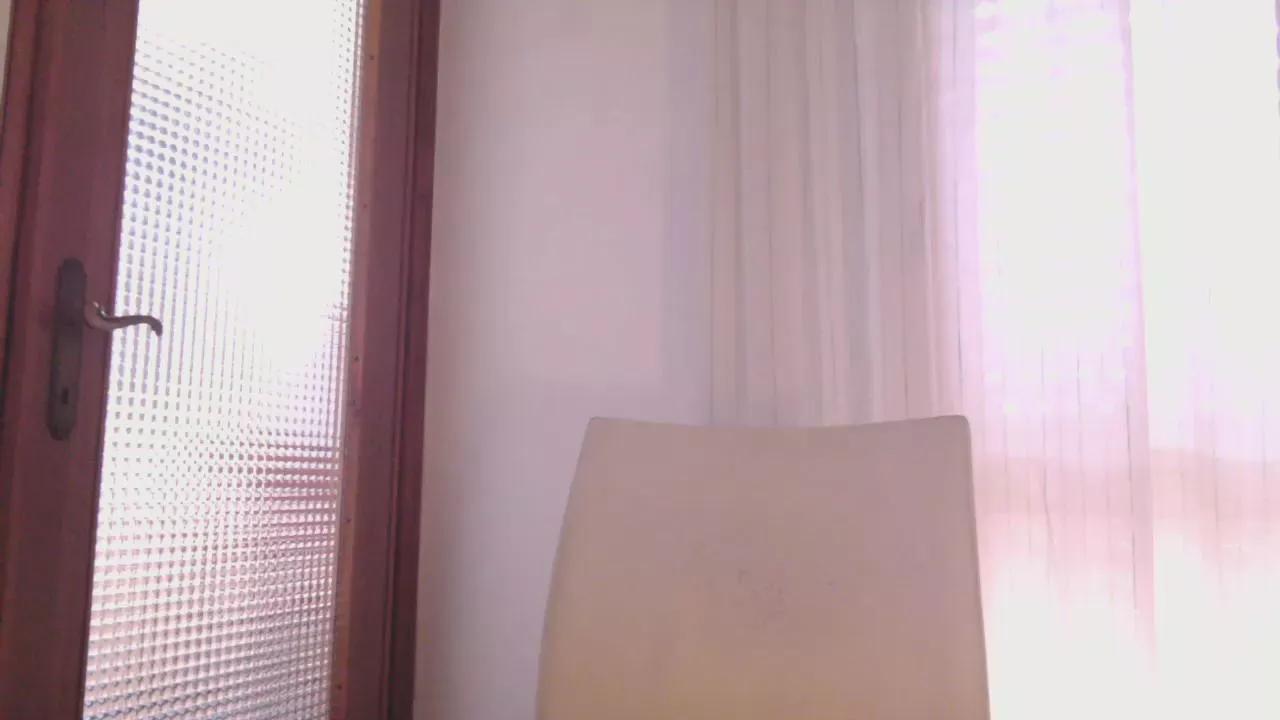 claudia172 on Cam4 