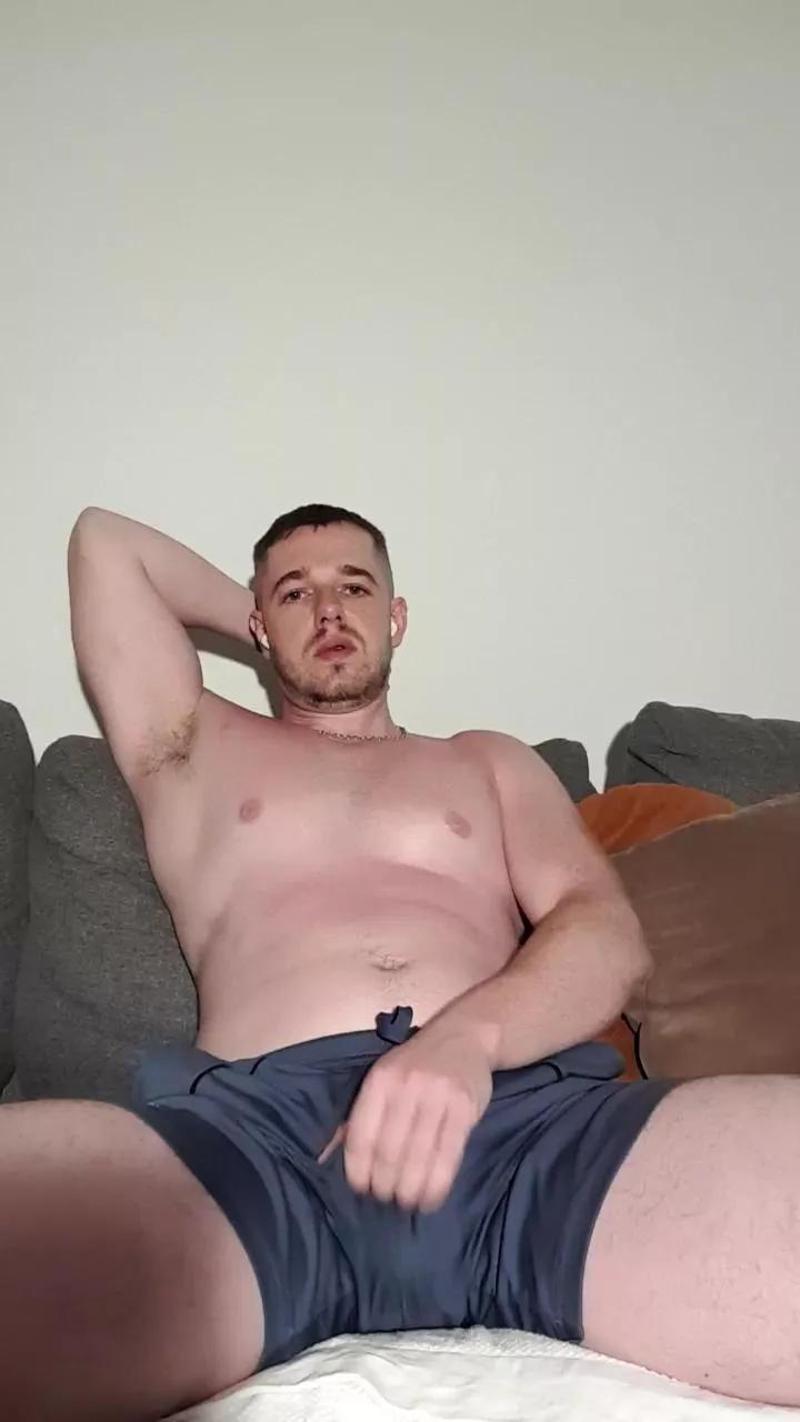 Claywoolf on Cam4 