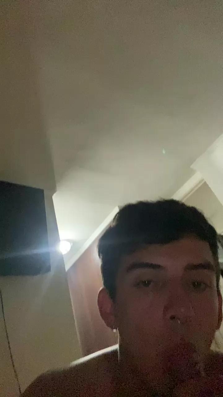 colatwink on Cam4 