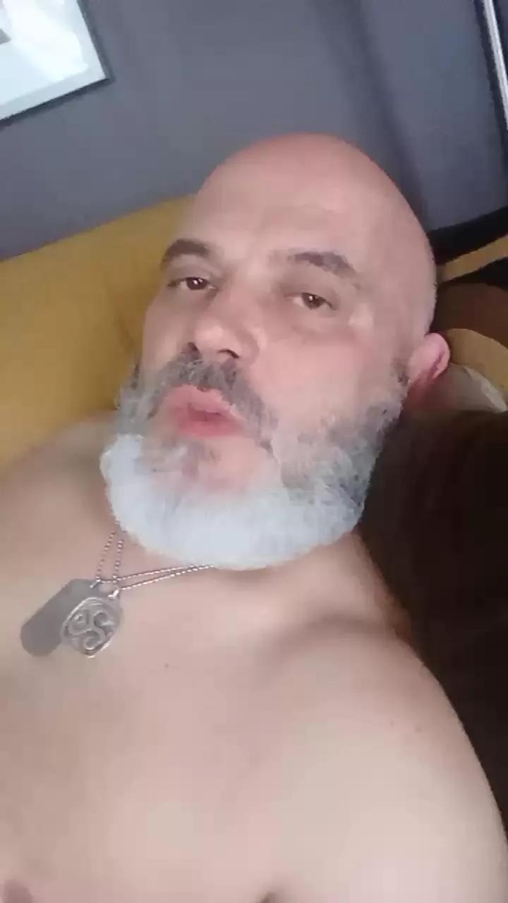 D4DLou1sX on Cam4 