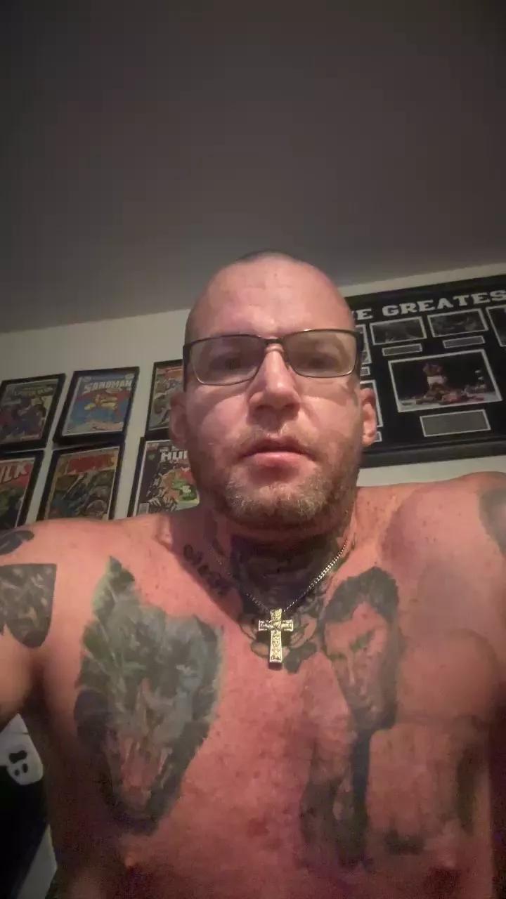 DaddysWhoreBWC on Cam4 