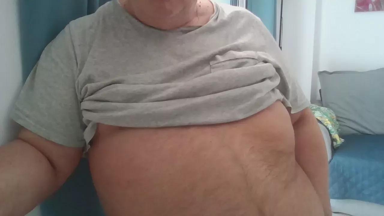 Dadybear on Cam4 