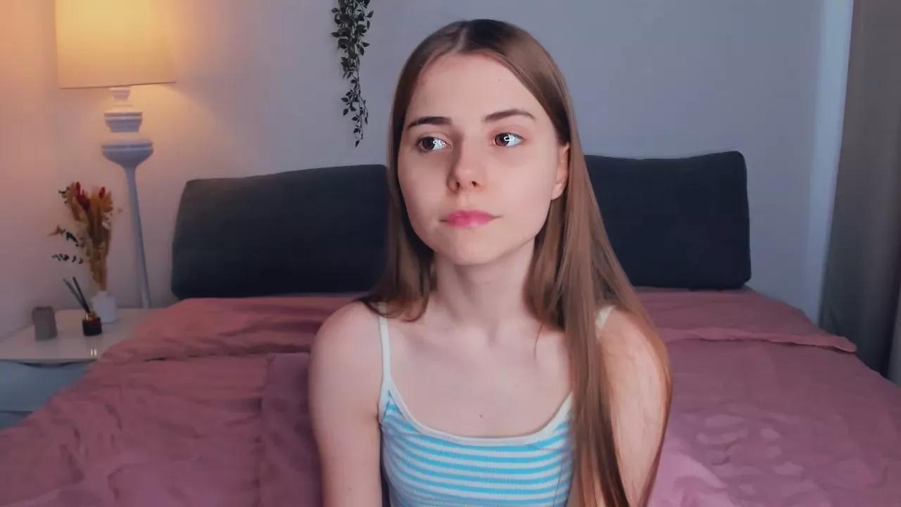 DaisyHey on Cam4 