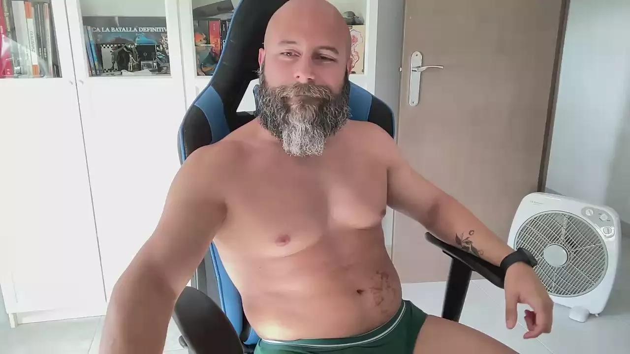 Daniaj87 on Cam4 