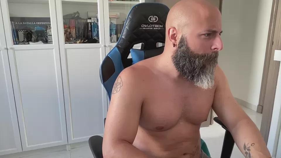 Daniaj87 on Cam4 