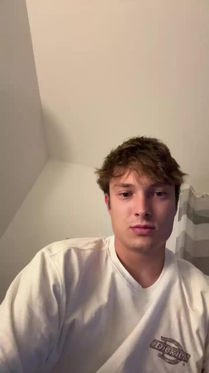 Danispadino02 on Cam4 
