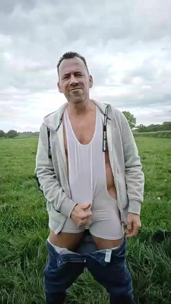 dave_naked on Cam4 