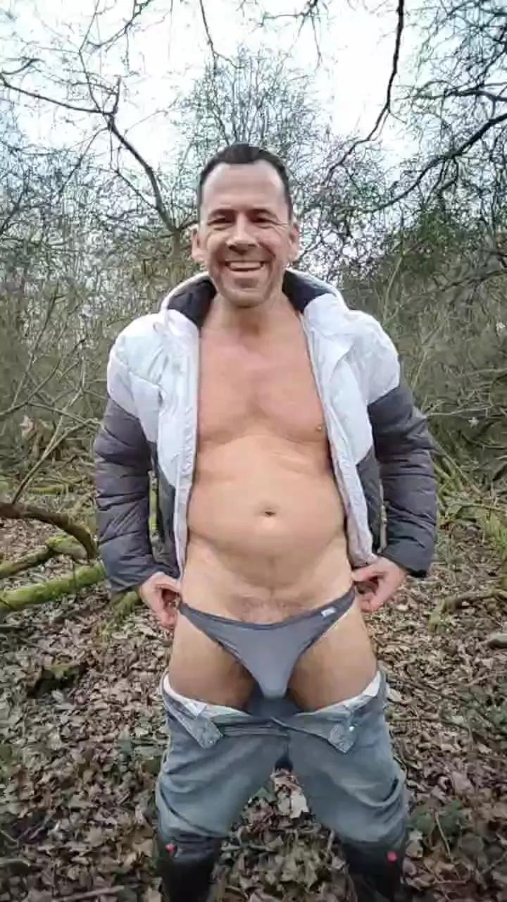 dave_naked on Cam4 