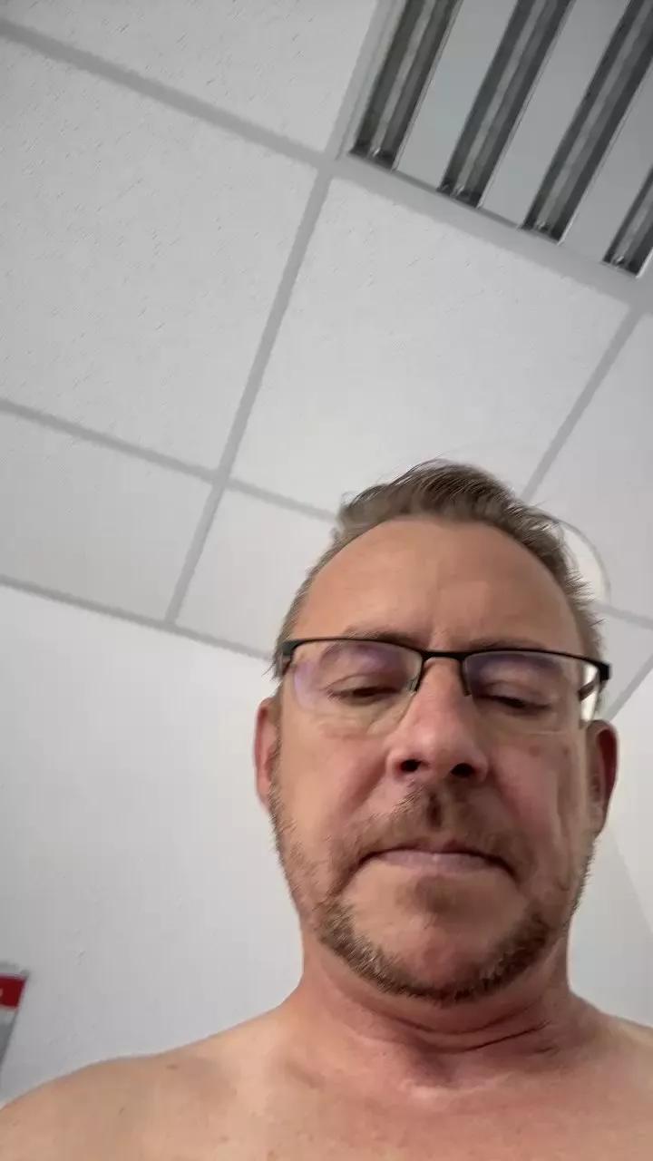 DaveBraun on Cam4 