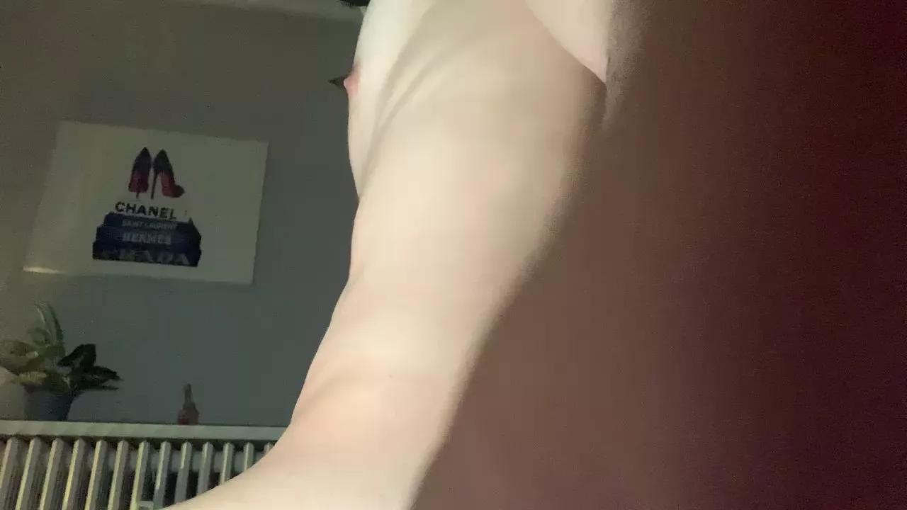 DESIDERIOYOUNG on Cam4 