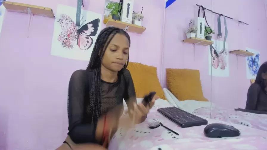 devilfiorella19 on Cam4 