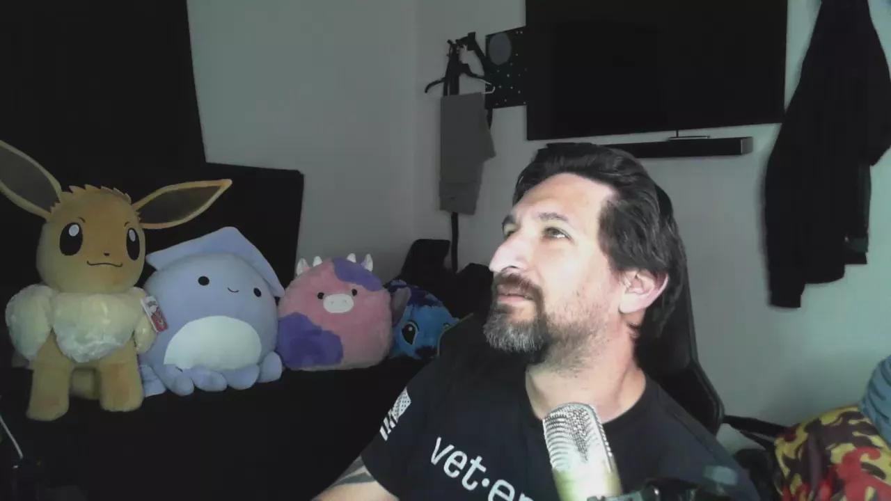 devilPup75 on Cam4 