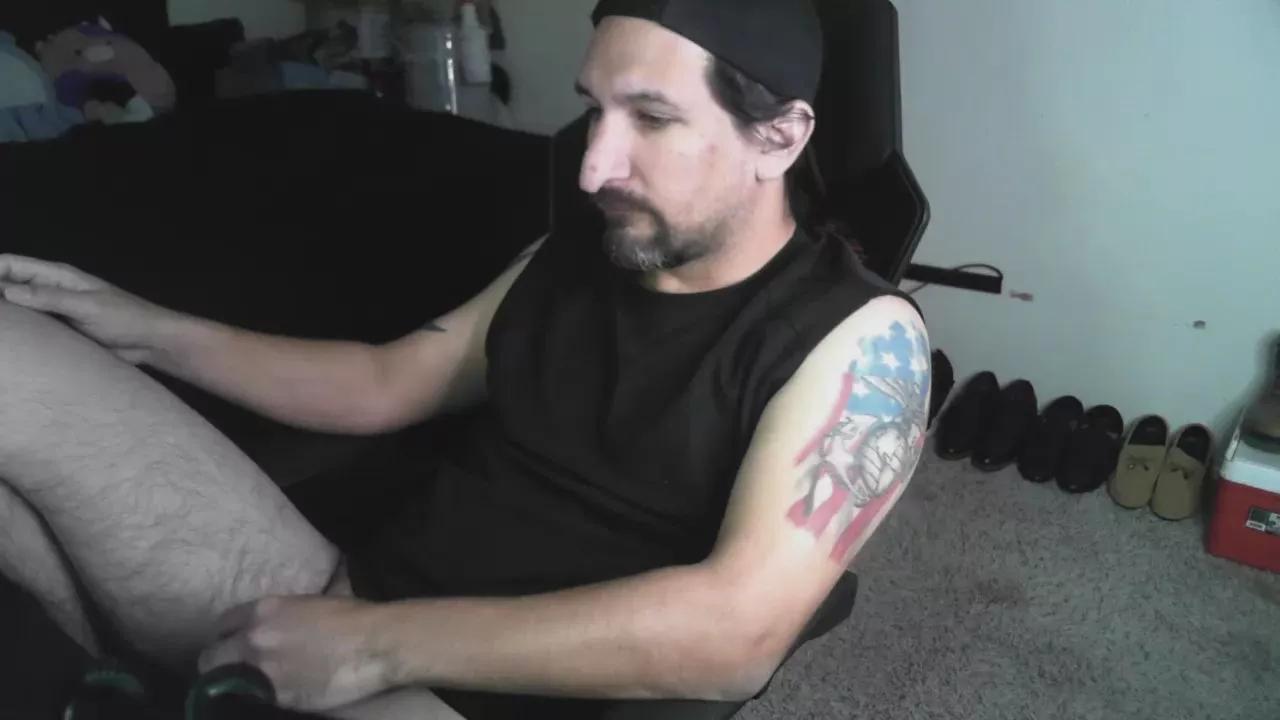 devilPup75 on Cam4 