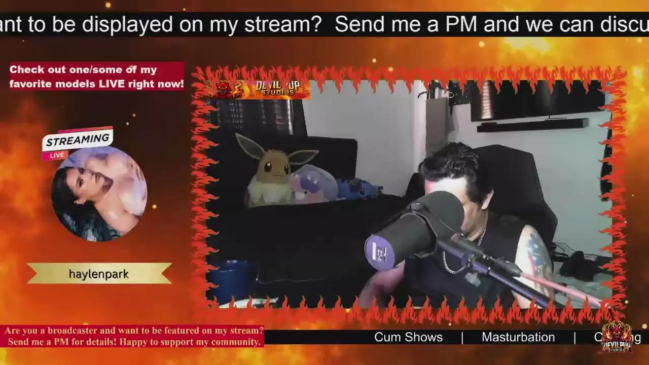 devilPup75 on Cam4 