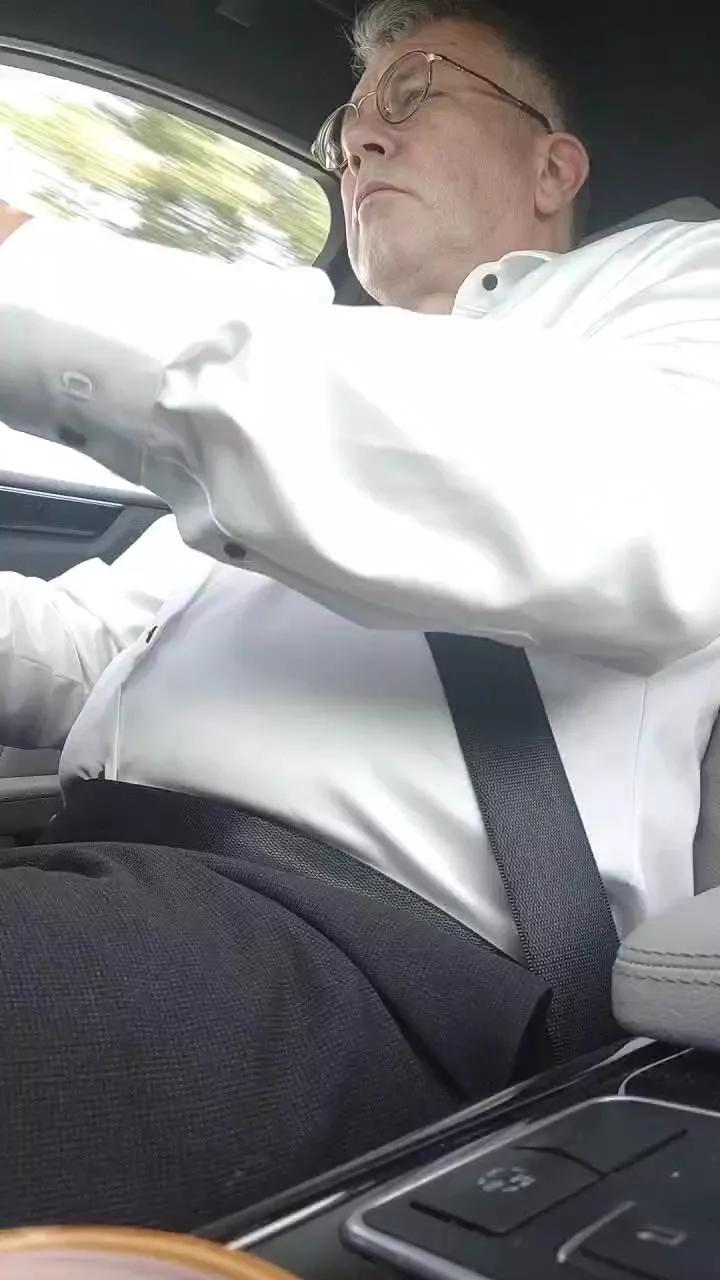 Dezslaaf25 on Cam4 
