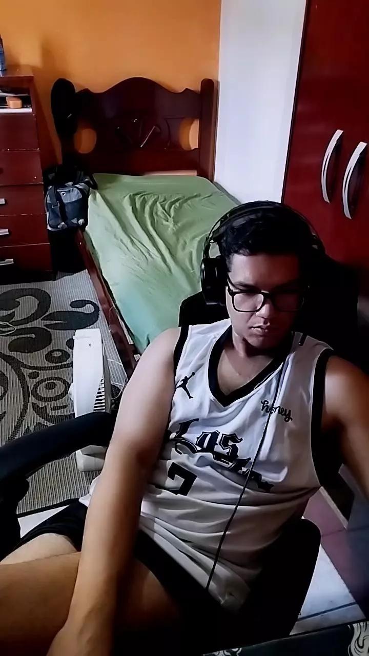 Dhs4201 on Cam4 