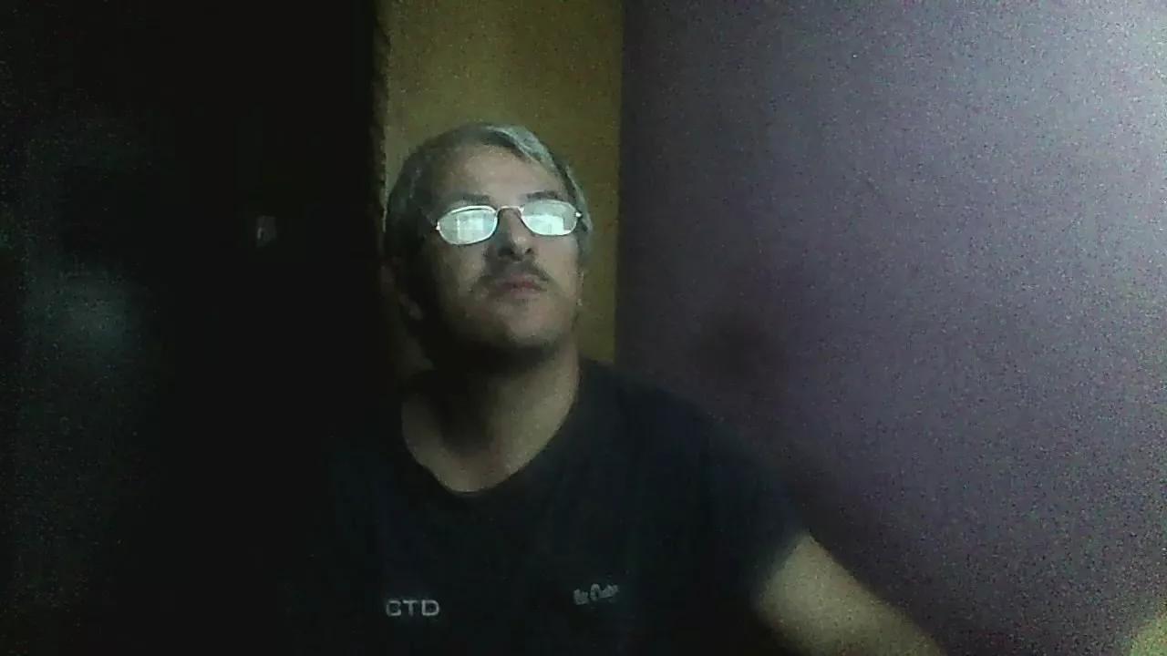 dickhead_hot on Cam4 