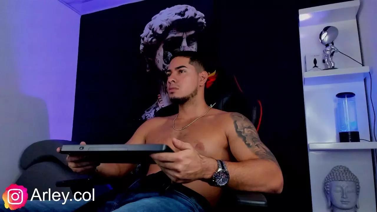 dimitri_coleman on Cam4 
