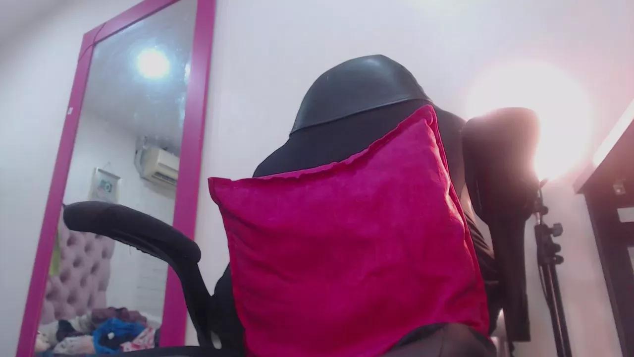 DirtyNaughXxx on Cam4 